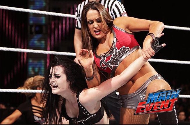 Paige vs Nikki Bella WWE Main Event 1/6/15 https://t.co/Zi9d9GQbno  ON THIS DAY https://t.co/1pYEYhOcX5