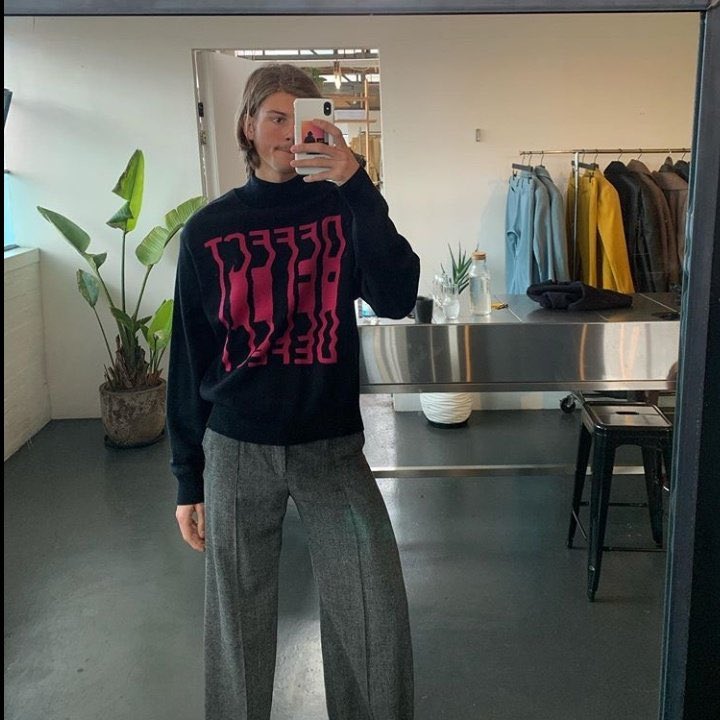 rueliviathinker's tweet photo. king &amp; queen of mirror selfies ! https://t.co/Kr4Phr1TK4