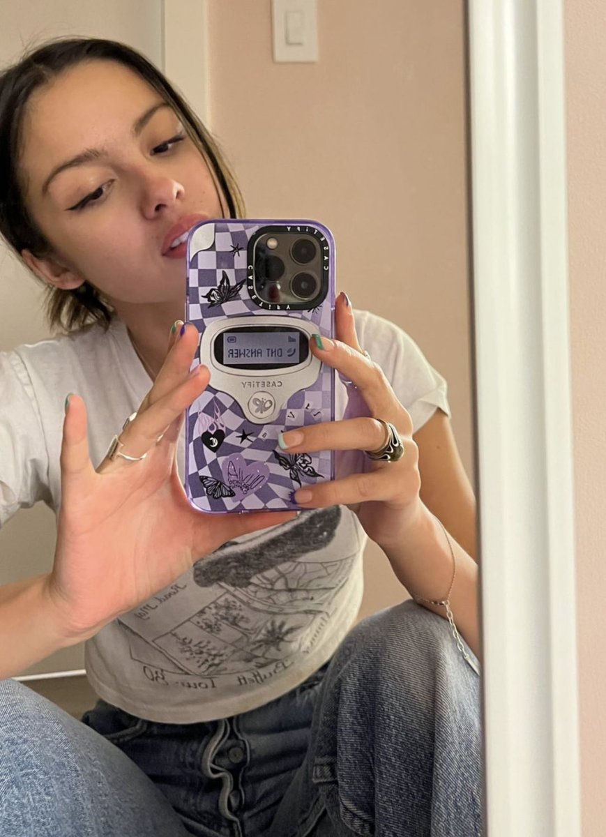 rueliviathinker's tweet photo. king &amp; queen of mirror selfies ! https://t.co/Kr4Phr1TK4