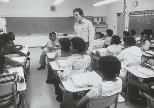 RhodaTVShow's tweet photo. David Groh in "A Hero Ain't Nothin' But a Sandwich" starring Paul Winfield and Cicely Tyson. (1977)
Movie Trailer >>https://t.co/g9x4x5dnQM
--
#DavidGroh #JoeGerard #Rhoda #AHeroAintNothinButASandwich #movie #film #ValerieHarper #PaulWinfield #CicelyTyson https://t.co/Igv1lfPSBw