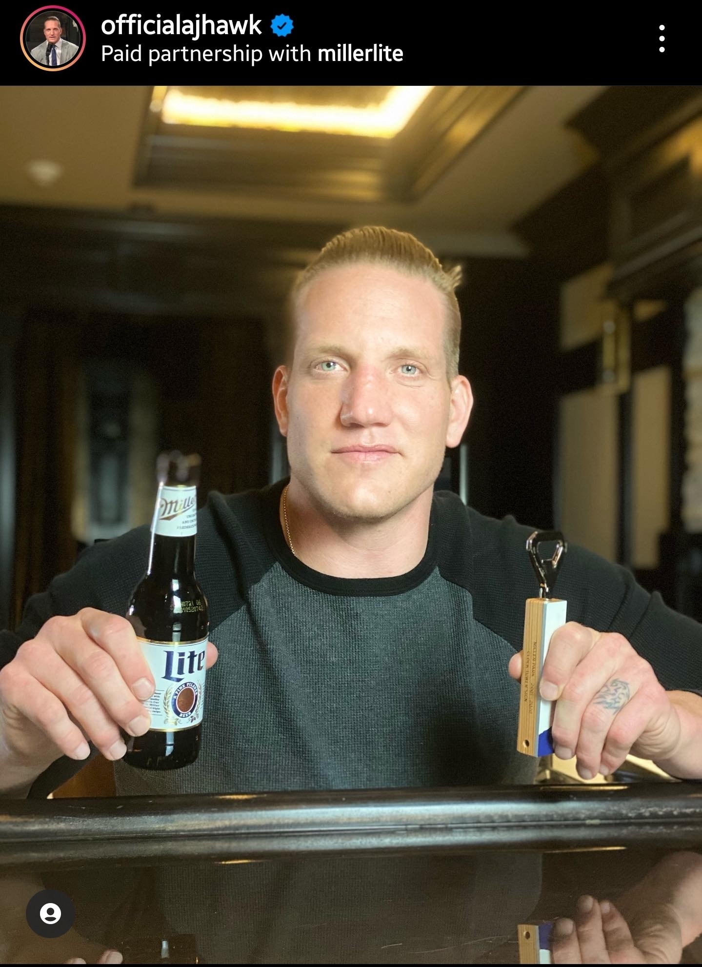 Happy birthday to AJ Hawk one of the best beer advertisements and spokesperson since John Madden 