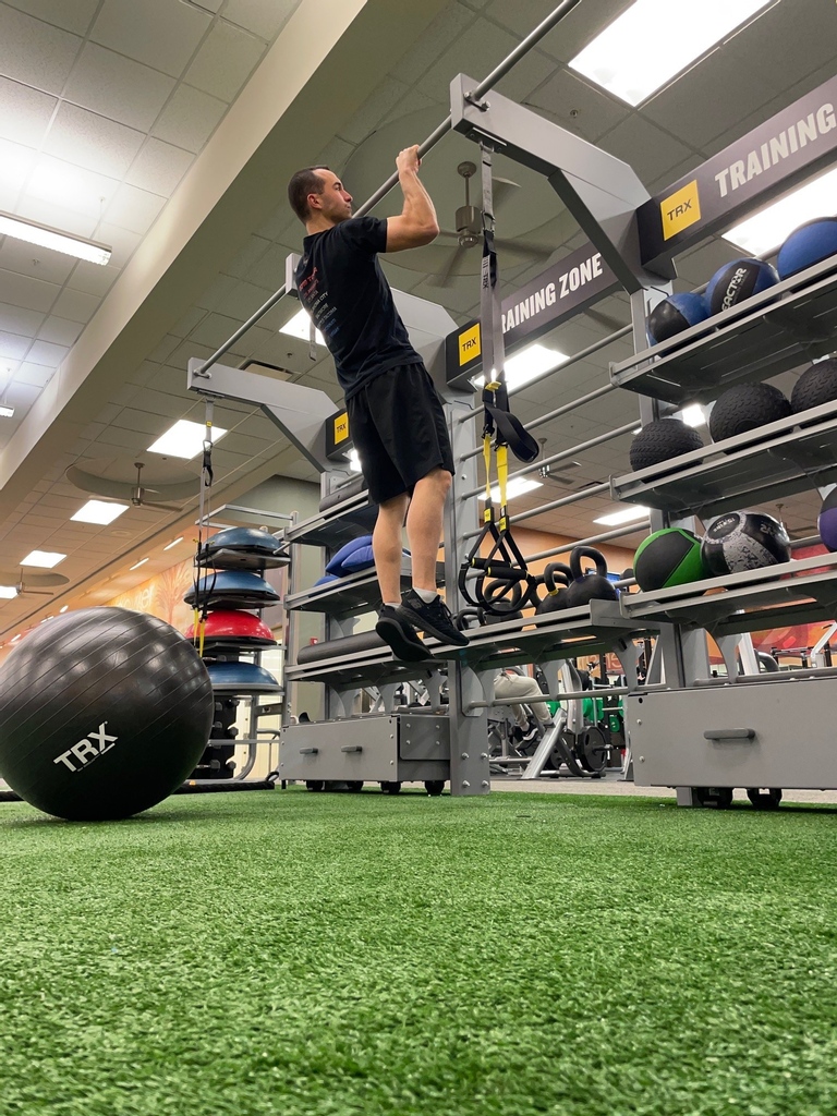 Hang time so good I bet you thought this was a picture! Well....it is. But @joemoravsky could do this all day! Practicing for the this years American Ninja Warrior competition! #letsgojoe #lafitnesslifestyle #lafitness #fitness #workout #motivation