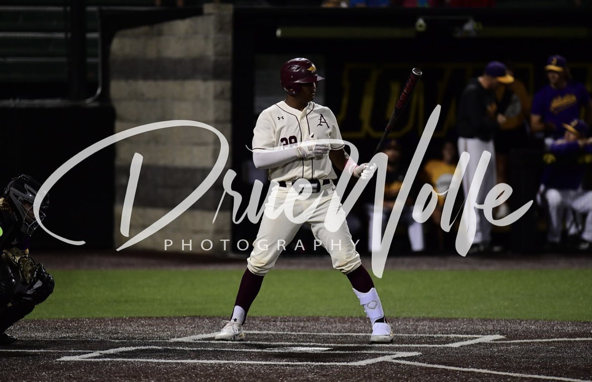 I’m excited to announce that I will be committing to play baseball at St.Charles CC. Huge thanks to my family, coaches, and friends throughout this journey. GO COUGARS!! @CoachFoster_SCC <a href="/CoachBolenJC/">Jeff Bolen</a> <a href="/SCCCougarsBsb/">St Charles CC Baseball</a> <a href="/IowaPG/">Perfect Game Iowa</a>