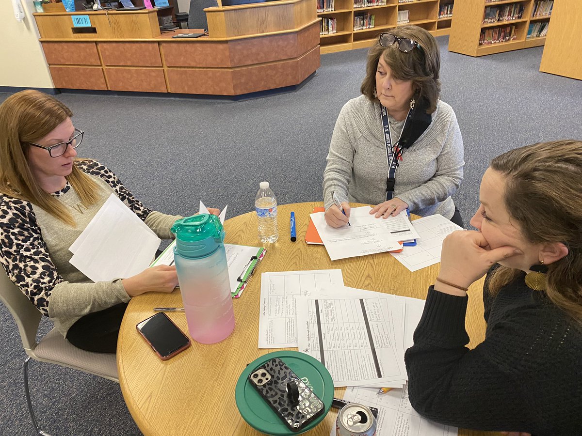 kmakepeace8's tweet photo. Incredible work with our Leadership team today conducting learning walks and analyzing data! The best way to start the new year off with fresh mindsets ready to embrace growth! @WhitneyACurry @rosalyncgrimes @WitchetsWorld @afh1985 https://t.co/7W4fwhSK5A