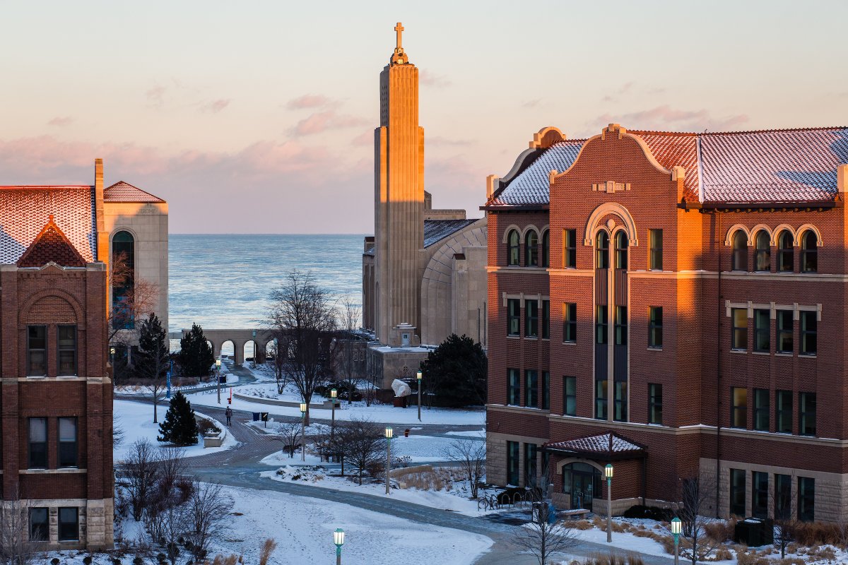 LoyolaChicago's tweet photo. Given the rapid spread of the #COVID19 Omicron variant and out of an abundance of caution, #LoyolaChicago remains open but will begin the spring 2022 semester using a reduced in-person format until Monday, January 31. 
More details here: https://t.co/3hIrT14yhD https://t.co/XJlHN5mO7M