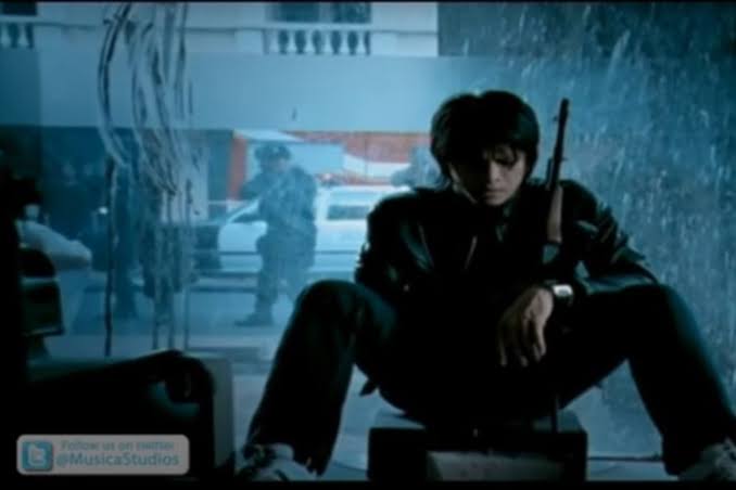 iam_theKing7's tweet photo. Video klip "Bintang di Surga" adalah video klip terbaik di Indonesia menurut saya pribadi. 
Bayangin, di tahun 2004 bisa buat video klip dengan konsep dan cinematography se keren itu.
#NOAHSecondChance
#NOAH #BintangdiSurga https://t.co/5r2iIGfi6n