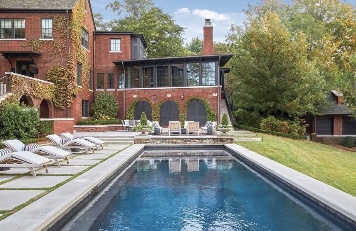 What a wonderful place to swim!

#backyardswimmingpools #itsswimtime #itstimetoloveyourbackyard #letsgoswimming #coxpoolsbirmingham #poolbuildingprocess #trusttheprocess #details #birminghampoolbuilder #birminghamal #alabamapools #poolmarketing #poolbuildersofinstagram #pool