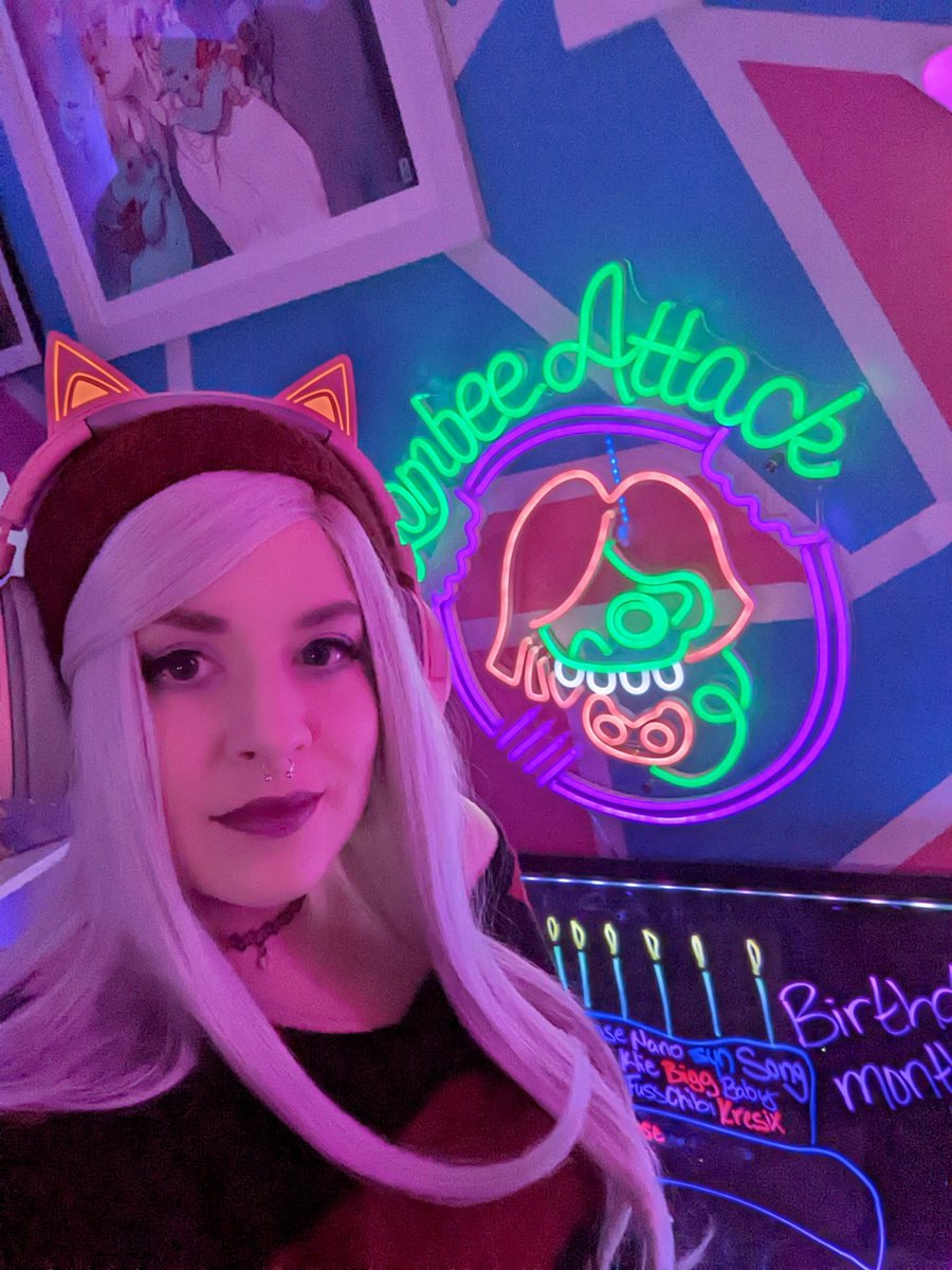 attackzombee's tweet photo. See this amazing surprise birthday present live tonight at https://t.co/iM3UGgcFt1 6pm CST

#residentevil #foew #yellowpop @yellowpop #stream #twitch #twitchaffiliate https://t.co/mEEyJ8MfU7