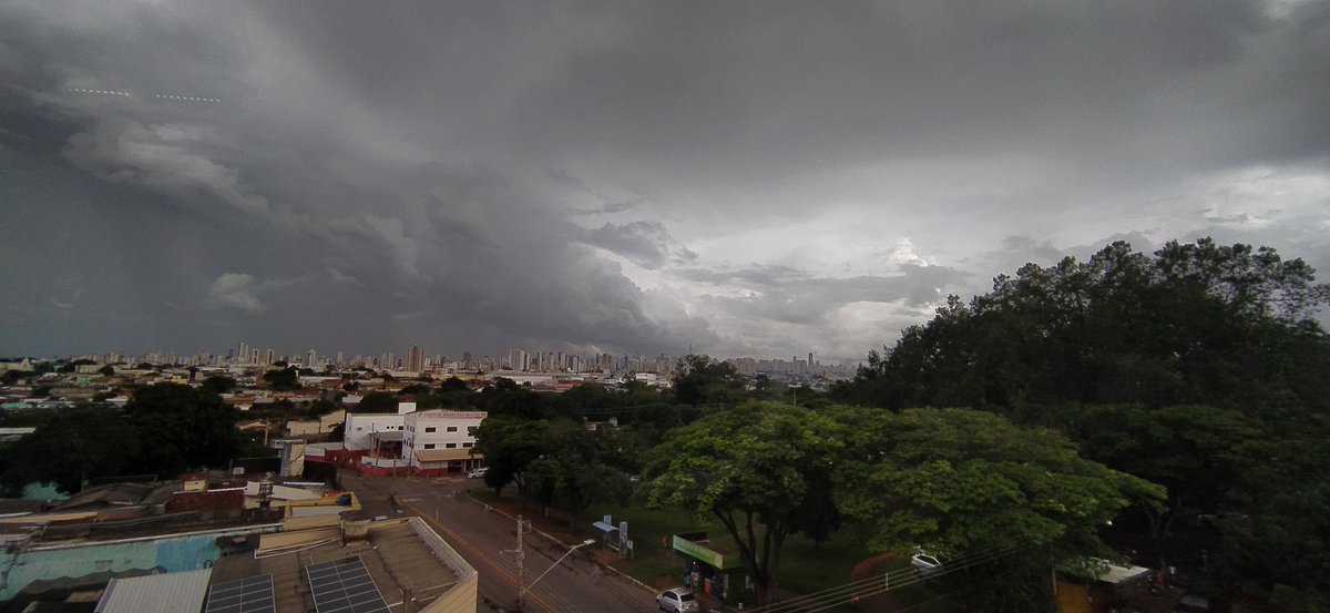 alechediack's tweet photo. #Goiânia está assim . Sinaleiro fechando em sequência. Vc não consegue passar em 2 abertos .
Ajuda aí #prefeitura de gôiania https://t.co/a1FE9ZkaIU