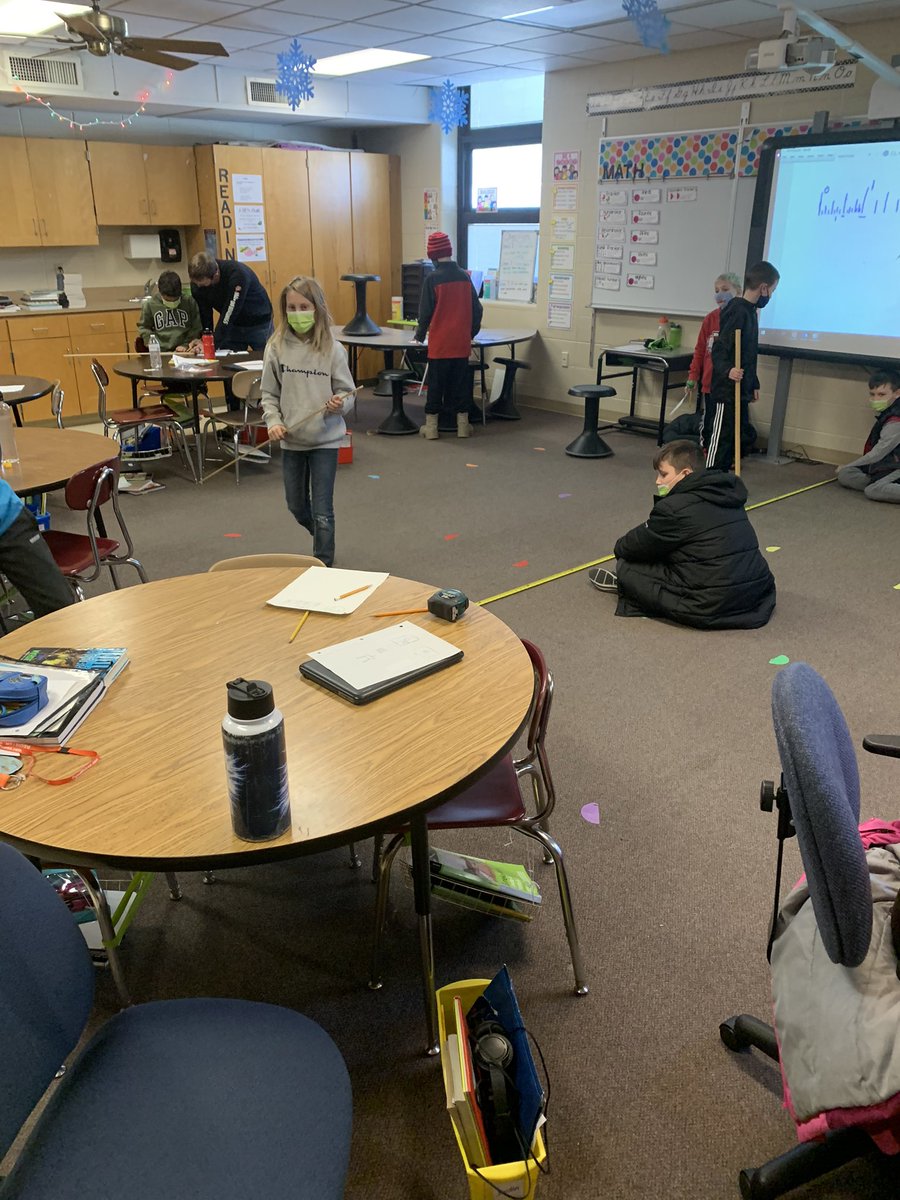 USD305's tweet photo. We appreciate everyone who comes into schools to enrich our learning experiences! RT @Heusner4thGrade: We love when parents can come in and teach us some cool things like measuring with fractions! Thank you! #why305 #HeusnerPride https://t.co/4gnvpP6EOT