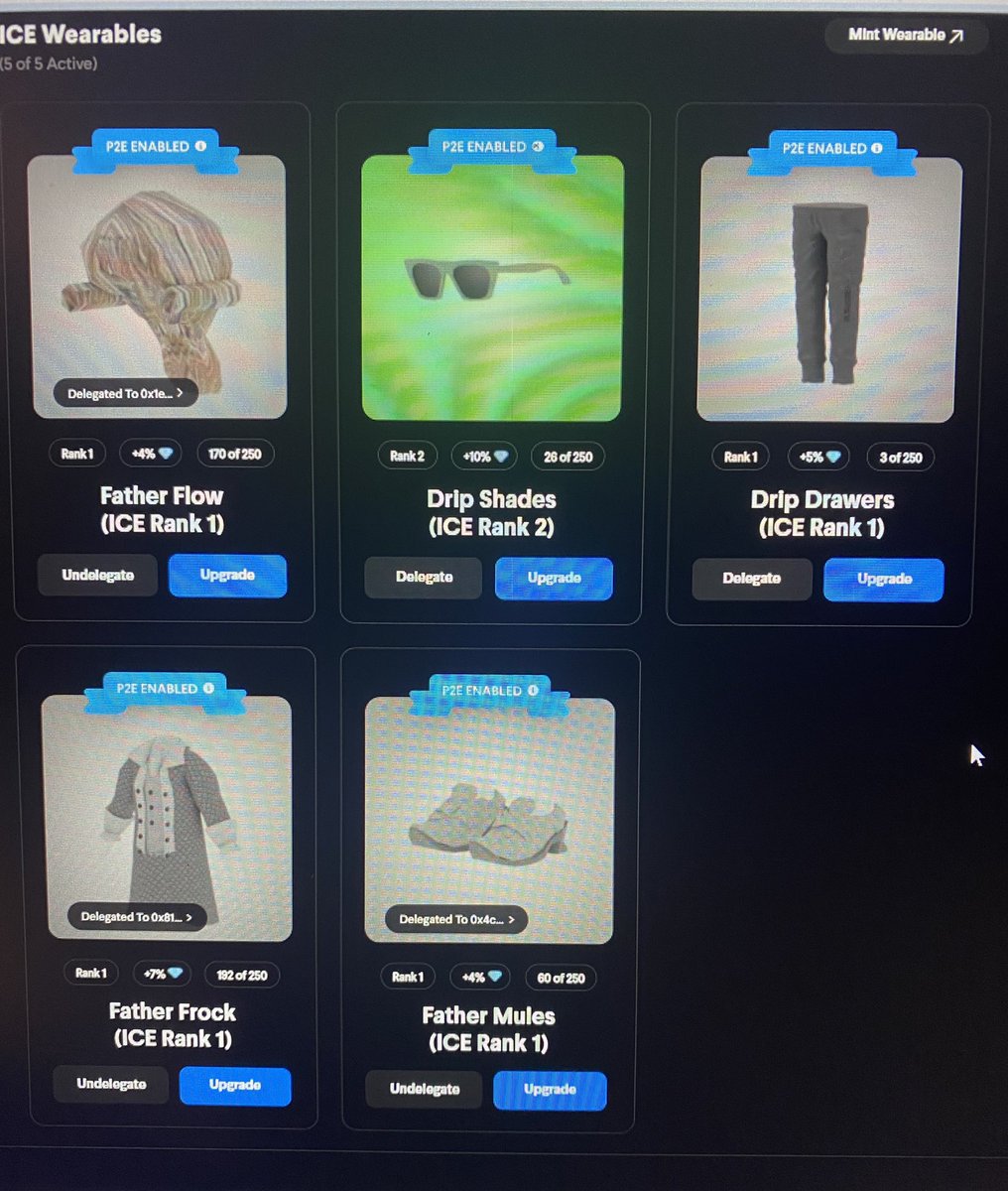 Lock__Lord's tweet photo. 5x $ICE wearables. $DG to the moon🚀 @DecentralGames @0xMiles https://t.co/AYkjd3DWyR