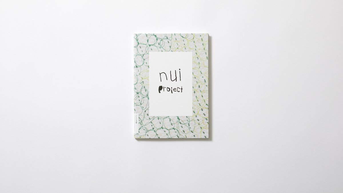 bon_book's tweet photo. 【出版情報】しょうぶ学園の『nui project』。「縫いたいように縫ってごらん」というひと言から始まりました。好きな材料と居場所で好きなように縫う。下絵のない世界が広がります。MUJIBOOKS店頭にて。
https://t.co/a09iWYZVhk
#しょうぶ学園 #BONBOOK #MUJIBOOKS https://t.co/ITFWQL0NhI