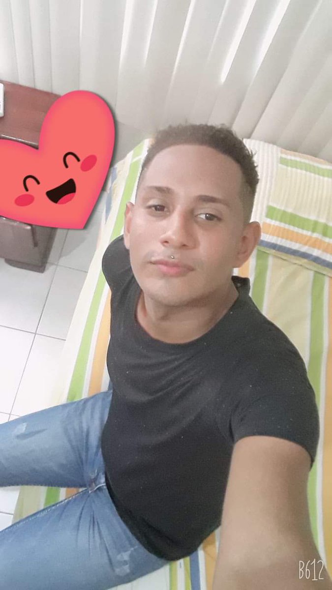 Ronmic lion tweet media