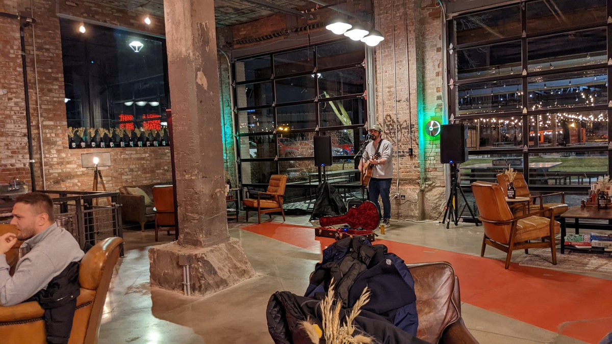 ShareTheRiver's tweet photo. Live entertainment happening now by the #CuyahogaRiver at @BrewDogCLE https://t.co/UluJLU9Hkp
