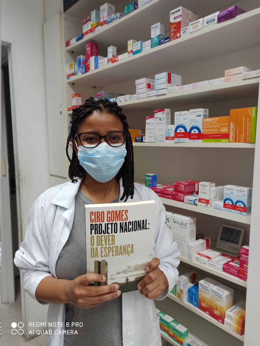 SantosJamime's tweet photo. Sou uma trabalhadora da zona leste de São Paulo, dona de uma pequena drogaria e apóio o #PND do Ciro Gomes. Precisamos de alguém preocupado com geração de empregos e restruturar a capacidade de consumo dos trabalhadores. Chega de aventuras! Hora de projeto, equipe e experiência! https://t.co/wfXVBXEzZk