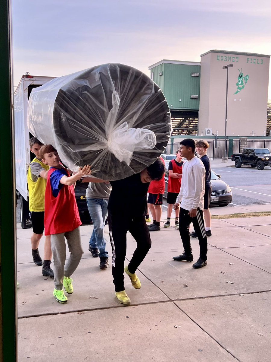 Azle Cheer tweet media