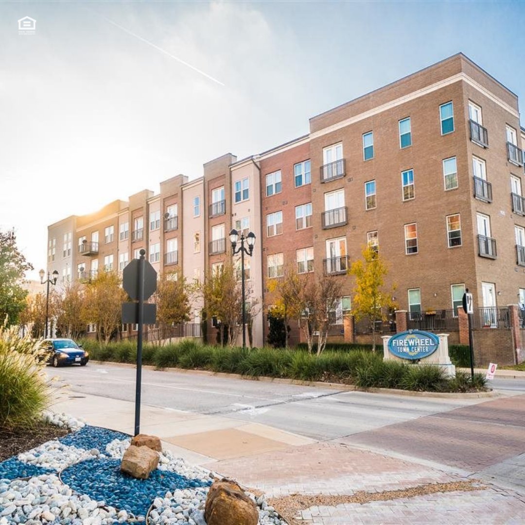 ParksideFW's tweet photo. Whatever size your household is, we're sure you'll find a good fit here at Parkside at Firewheel. Visit our site and you'll see that we offer everything from 497 sq. ft. studios to 2,692 sq. ft. 3-bedroom apartments.

#ParksideAtFirewheel #GarlandTX #GarlandApartments... https://t.co/NBAVbXsegu