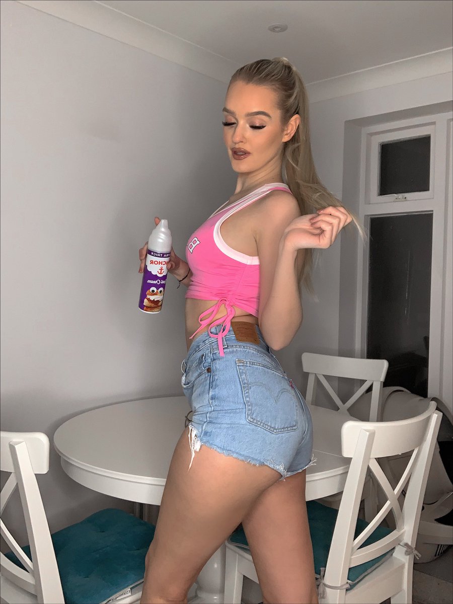 beju_xx's tweet photo. My Only Fans is always too fun 😃🧁 https://t.co/GBwqRvrkMc