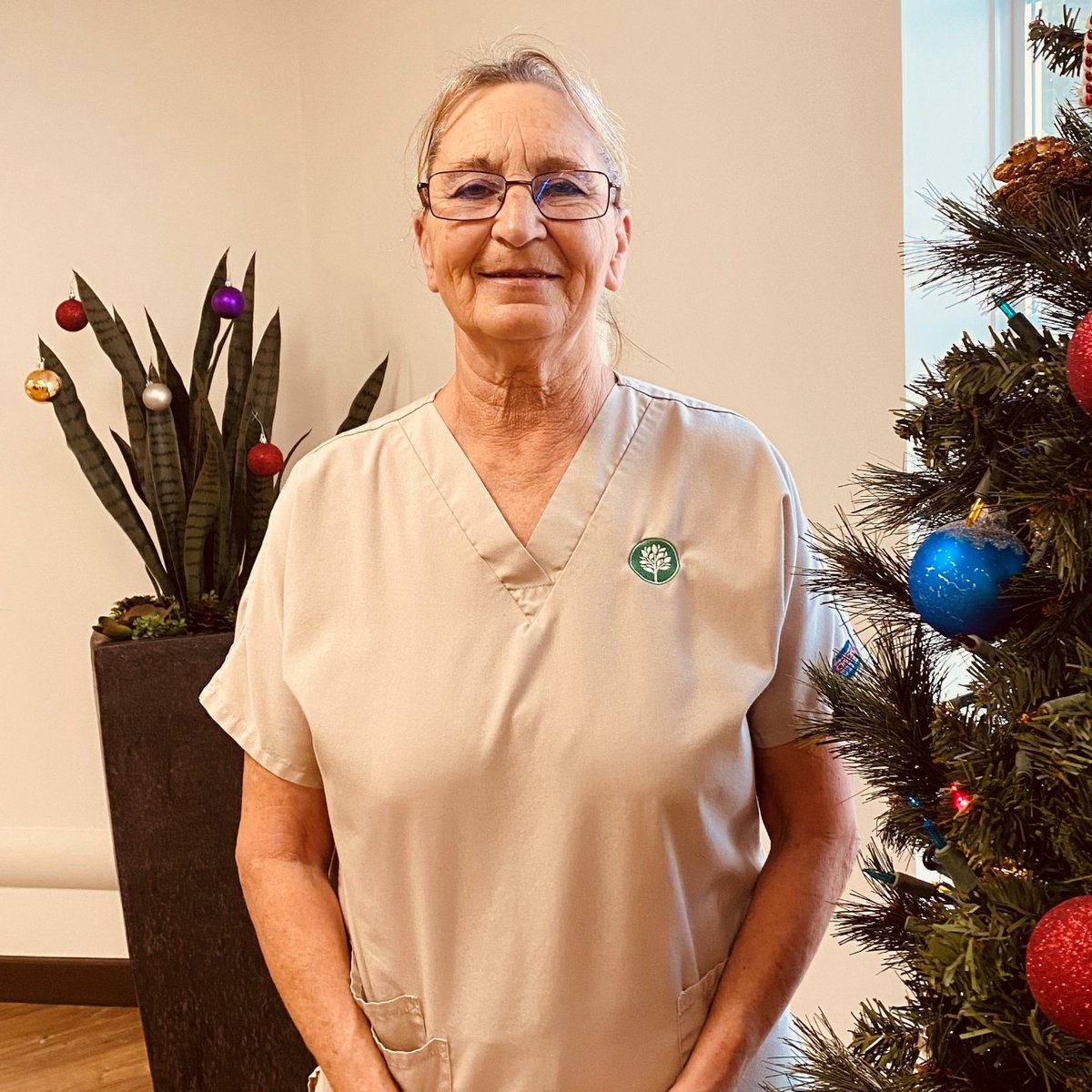 HavenHealthGrp's tweet photo. We are very excited to recognize our #CaringProfessional of the Month at Haven Health #LakeHavasu: Donna Forsythe! 

Says her colleagues, "Donna is one of the best we have. She never calls out and is always on time. She goes above and beyond, and we are so lucky to have her." https://t.co/bLRDqaEYfi