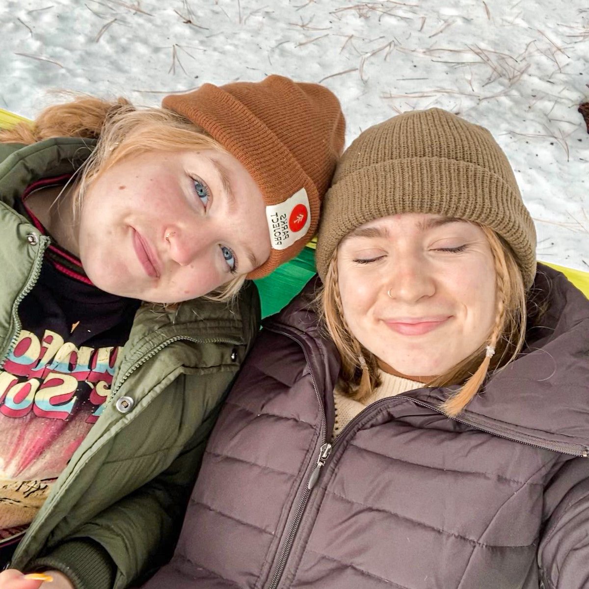 SigmaKappaCSULB's tweet photo. With only two weeks left until break is over, some of our sisters spent their time in the snow ☃️❄️ We hope you stay safe and healthy during these times!! Let us know who you’re excited to see again after break 🤍

#LBStateSigKap #DoveLove https://t.co/u6Uu19TFp6