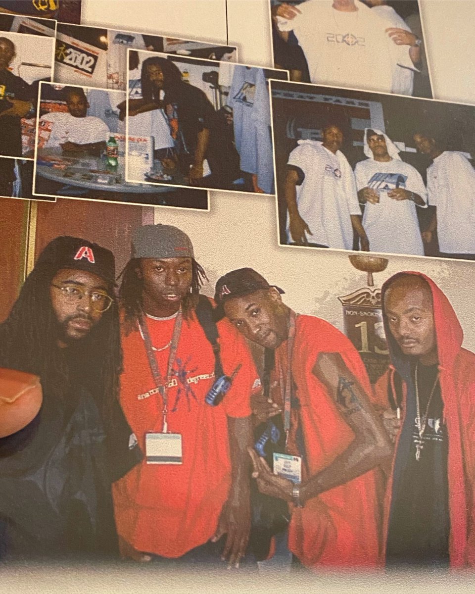 artvscommerce's tweet photo. #tbt I used to be in the #streetwear scene, HEAVY
One of many @magic_tradeshow’s with my Armegedia crew, maybe ‘98
Thanks again @enensaamen for sharing this
#streetfashion #urbanwear #mensclothing #womensclothing #magictradeshow https://t.co/emOn3EiVQ8