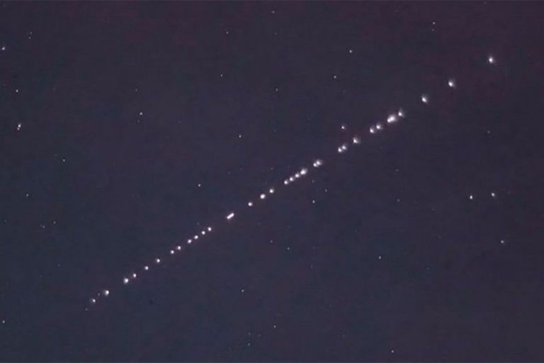 SatelitesArg's tweet photo. 🔴 ATENCIÓN, Mañana tendremos un ESPECTACULAR paso de los satélites #Starlink por #BuenosAires 🌟🛰🛰🛰🛰🌟

• Horario: 20:42 - 20:46
• Direccion: NO a SE.
• Elevación máxima: 20:44 • 74° (CABA)
• Calidad de observación: Alta https://t.co/jl4gJTrCpq