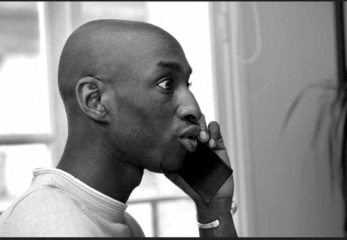 UNFP's tweet photo. En 2007, dans le 2e Profession Footballeur, Manfa Camara, alors stagiaire à @UNFP, avait accepté de se raconter. C’est ce témoignage, si beau, si fort, que nous avons décidé de partager avec vous pour honorer la mémoire de notre ami trop tôt disparu.
▶️https://t.co/9WFmv5pPWw https://t.co/D5OQ2slHRy