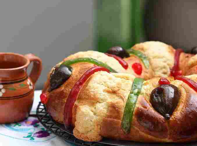 Rosca de Reyes, una rica tradición <a href="/LyncottOficial/">Lyncott Oficial</a> ow.ly/nGuh50Hp9JR
