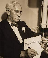 VaporMan6's tweet photo. @ChaunceyGardner @FloeFoxon @vaper_the @VonEarshorse @minhealthnz @RobertoSussman ha, Schrodinger too huh? I'll raise you Alexander Fleming and Albert Einstein #brainpoison ... lol https://t.co/HES6tYoHAk