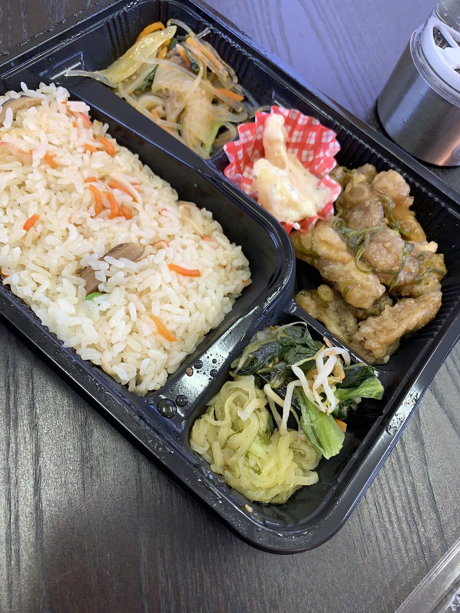 aaachan_85's tweet photo. 茶色いです💦
カニチャーハンもどきっ！ https://t.co/hm0wbAHm0k
