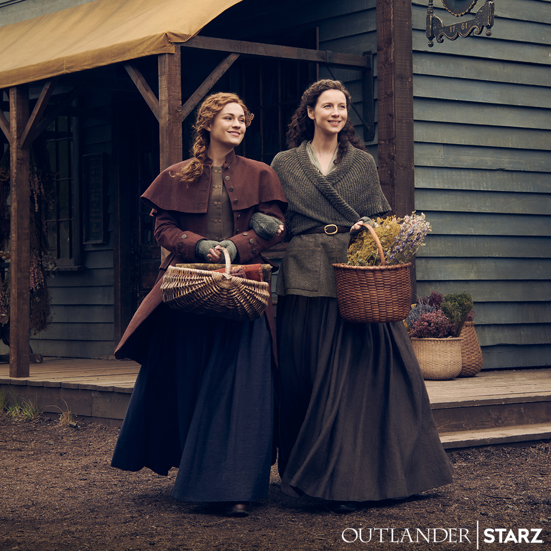Mama and daughter. ❤️ #Outlander
