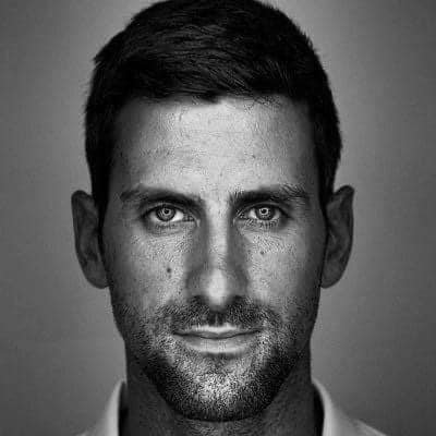 ThejoneOne's tweet photo. Un homme sans casier judiciaire, est emprisonné pour une 2ème nuit, parce-que il ne veut pas s'injecter un produit arn hasardeux 
Il s'appelle Novak Djokovic (le 1er mondial en Tennis) et cela se passe en Australie,...aujourd'hui  ! Ce monde a basculé dans une folie furieuse ! https://t.co/zryL51AIh0