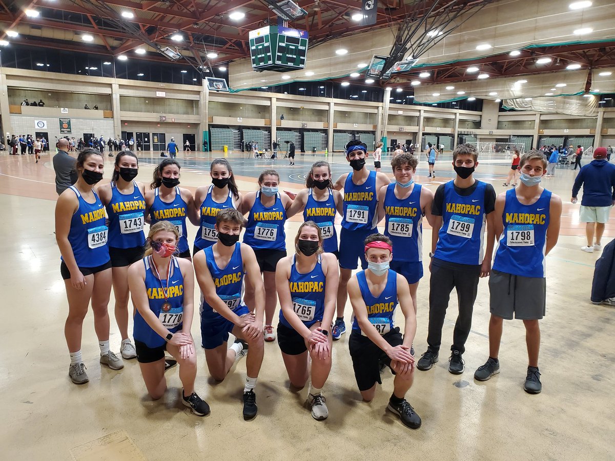 MsManganelli's tweet photo. Great work Winter Track athletes! https://t.co/n0nR9M3L16