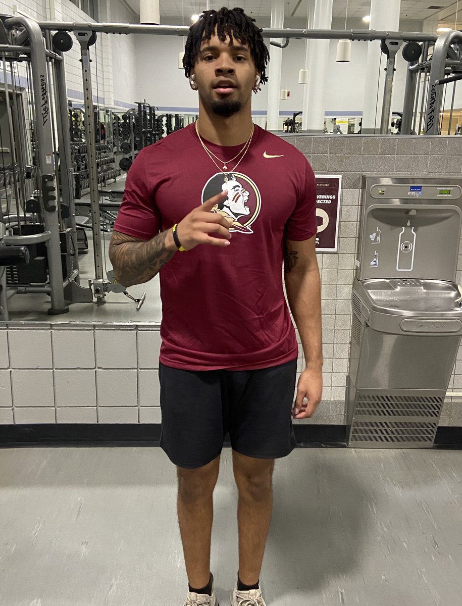 _DwayneWellsJr's tweet photo. I will be attending Florida State University to continue my degree and athletic career. My goal is to walk on and pursue my athletic dream of playing &amp; competing for the great FSU. #GoNoles 🍢 https://t.co/TTjD6psQSF