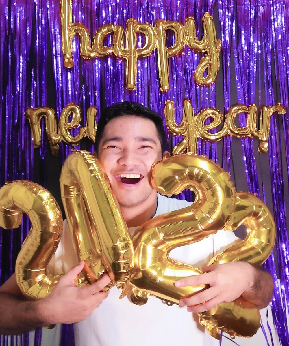 JakesBarrios's tweet photo. Most especially, embrace natin ang person who has become because we didn’t give up.⁣
⁣
This year, let’s build it again.⁣ #dasiglang
⁣
We’ve been through a lot last year and I’ll tell you, more to come this year … be ready and hopeful⁣
⁣
Embrace it!⁣ https://t.co/zc4qcJDAVB