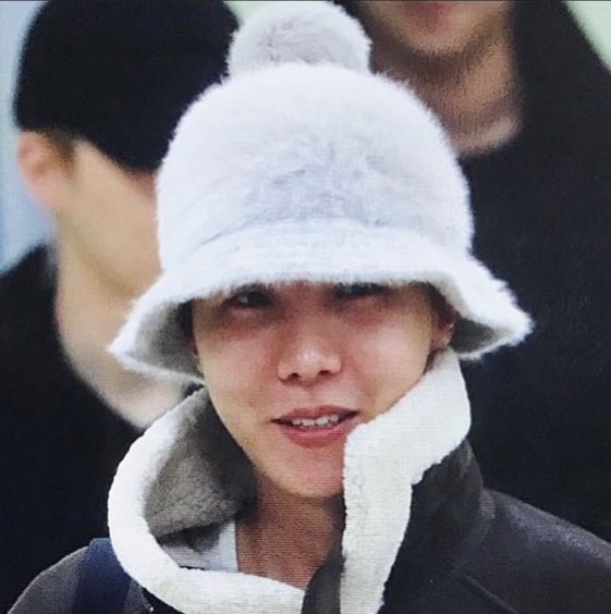 archiveforhsk's tweet photo. I knew hobi’s lates post on instagram remembered me of something 🥺 #JHOPE https://t.co/8a4KNMNose