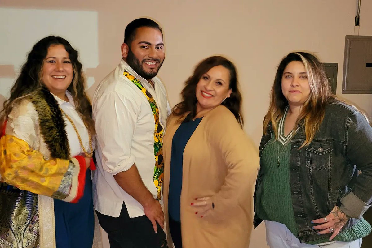 functionalserie's tweet image. Feliz día de Reyes 👑👑👑
from La Familia Real ❤️ 

Have you watched our new episode yet;
youtu.be/DM8qEogqX6E

#FunctionalSeason2 #getyourSHOTtogether #representationmatters