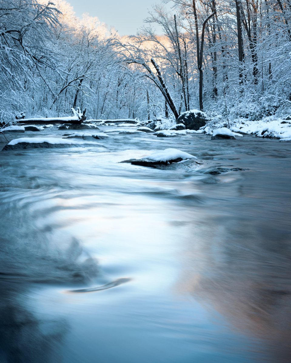 gorgeous_pix's tweet photo. "Difficult Run, VA, USA IG @danesmithphoto. From u/Danephoto on /r/earthporn #usaig #difficultrun #va #danesmithphoto #earthporn" https://t.co/p4hJUbybZe