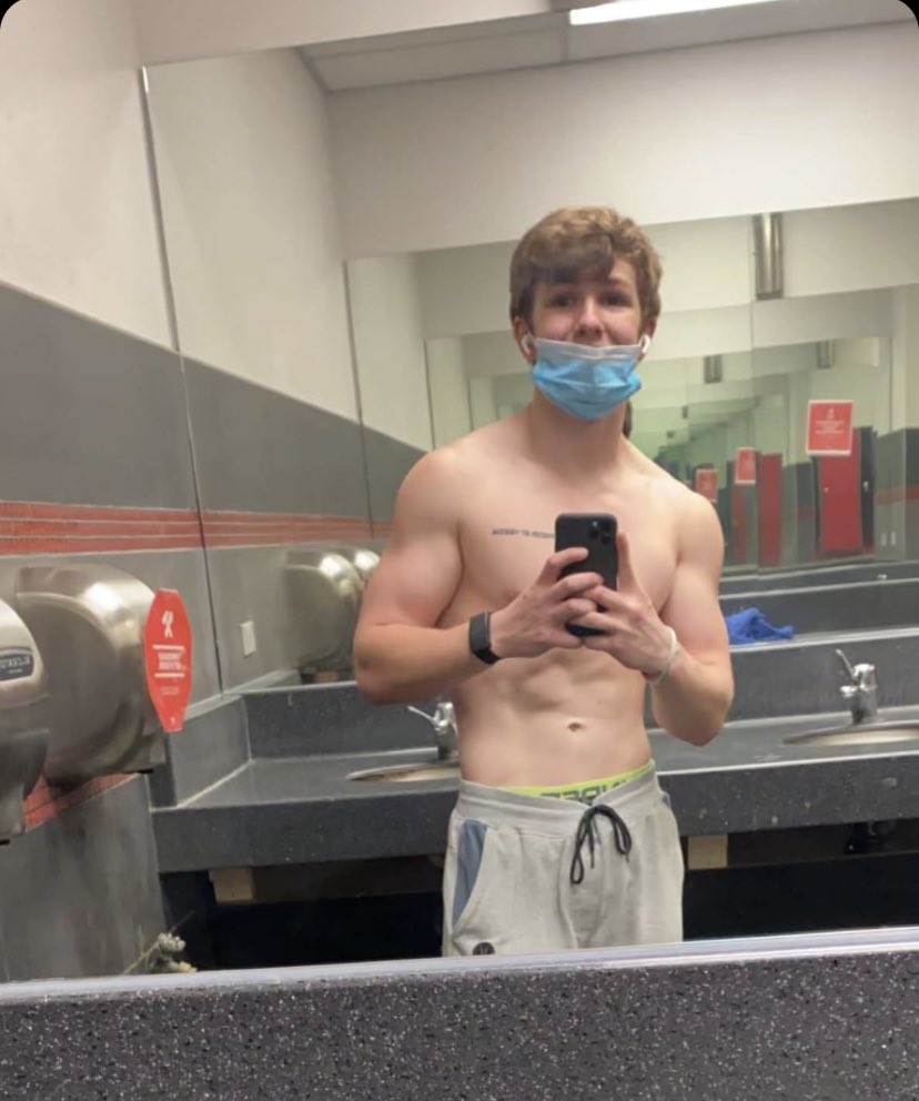 boysssxj's tweet photo. #EthanWacker https://t.co/jckjraZ1Cc