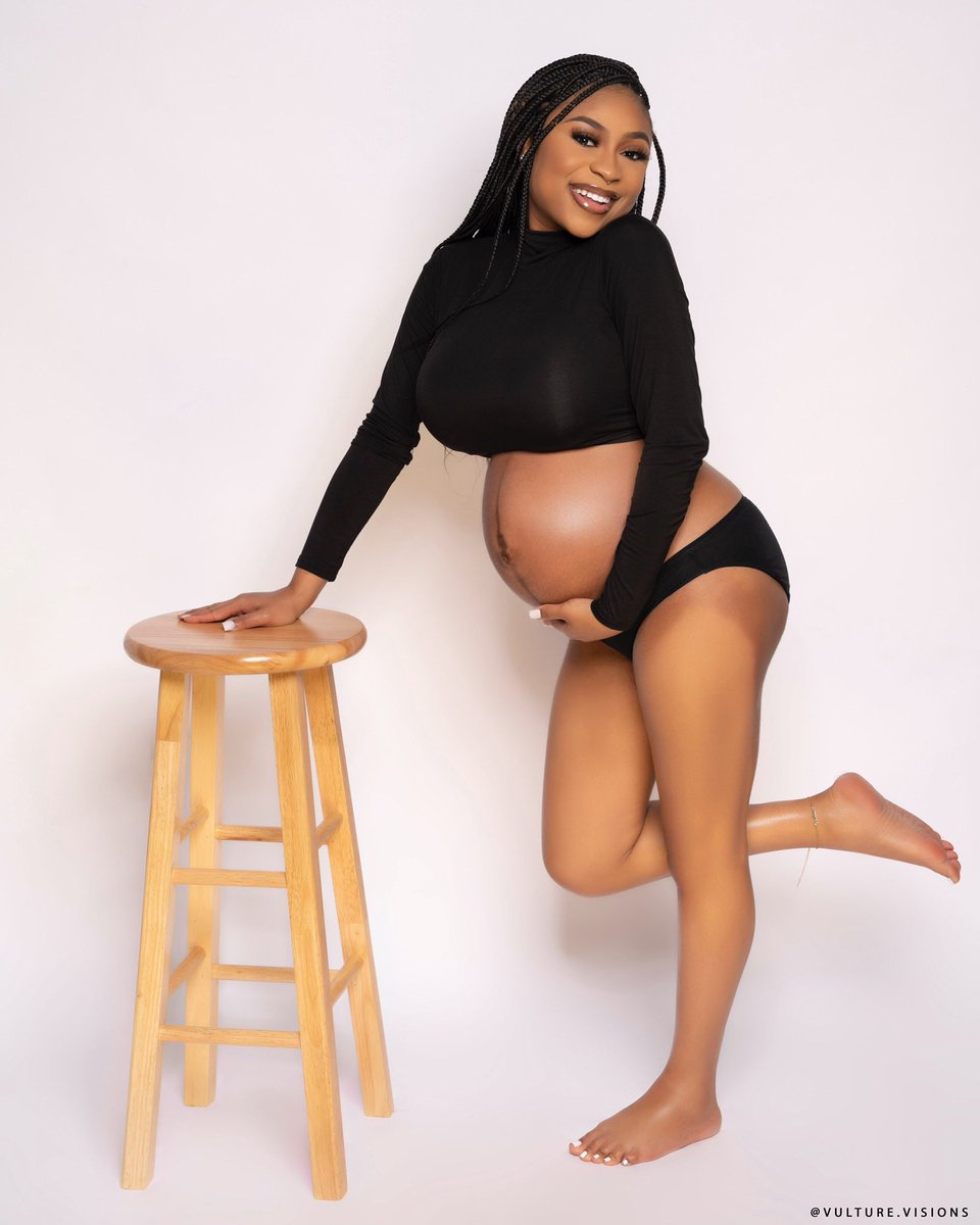 RealKilahLache's tweet image. I prayed that my body and baby are able to do all that needs to be done w No hospital, no medical intervention, no hurt or harm — just the strength of being woman that God gave me. I finally birthed my handsome Ray of sonshine — M3 is here! 🌞 God has granted my prayers yall! 🤎