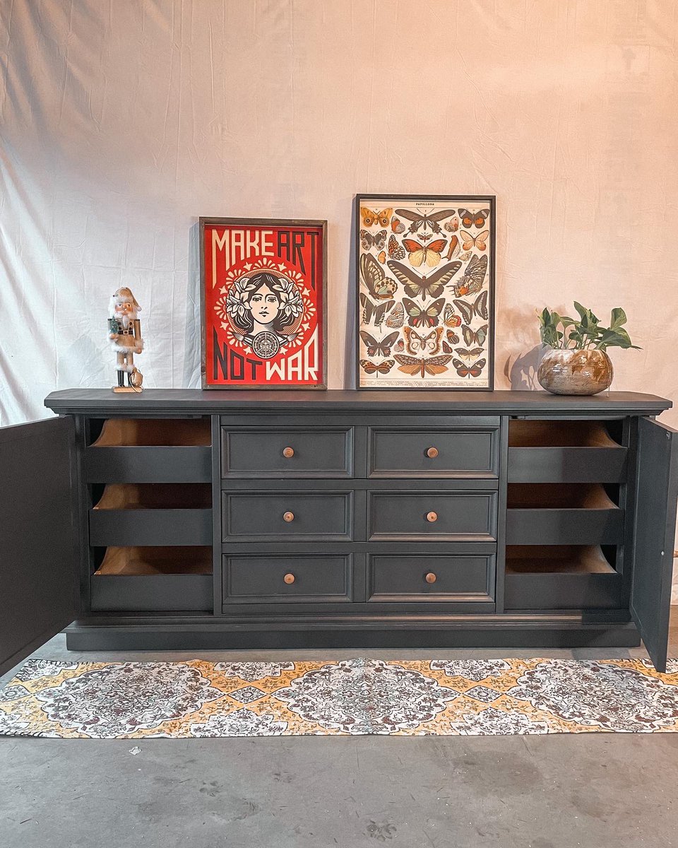 danielleflock's tweet photo. Another dresser I redid recently. 😻 #furnitureflip #furnituredesign https://t.co/YfGf3AnIgB