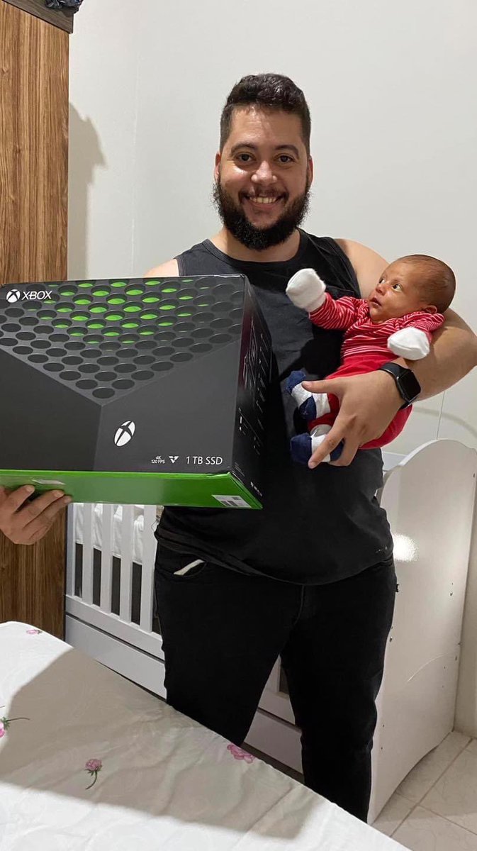 SoyBvip's tweet photo. Mi hijo feliz con sus reyes 🥳🥳 https://t.co/66faTkSmDJ