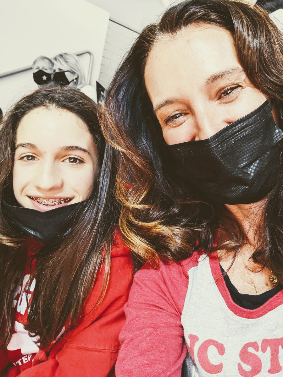 Meghan Manfra tweet media