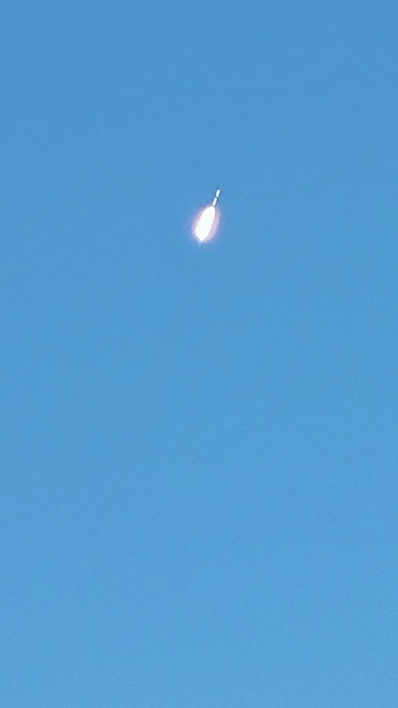 RustysInThePort's tweet image. SpaceX did not disappoint with this afternoon's spectacular launch, blazing across the clear, blue sky for a standing room only crowd of happy guests… at Rusty's at the Port!😎👍🌅🚀🛰🌠 #launchshift #blueskiesandboosters #fulldeck #congrats  #spacecoastskies #rustysseafood