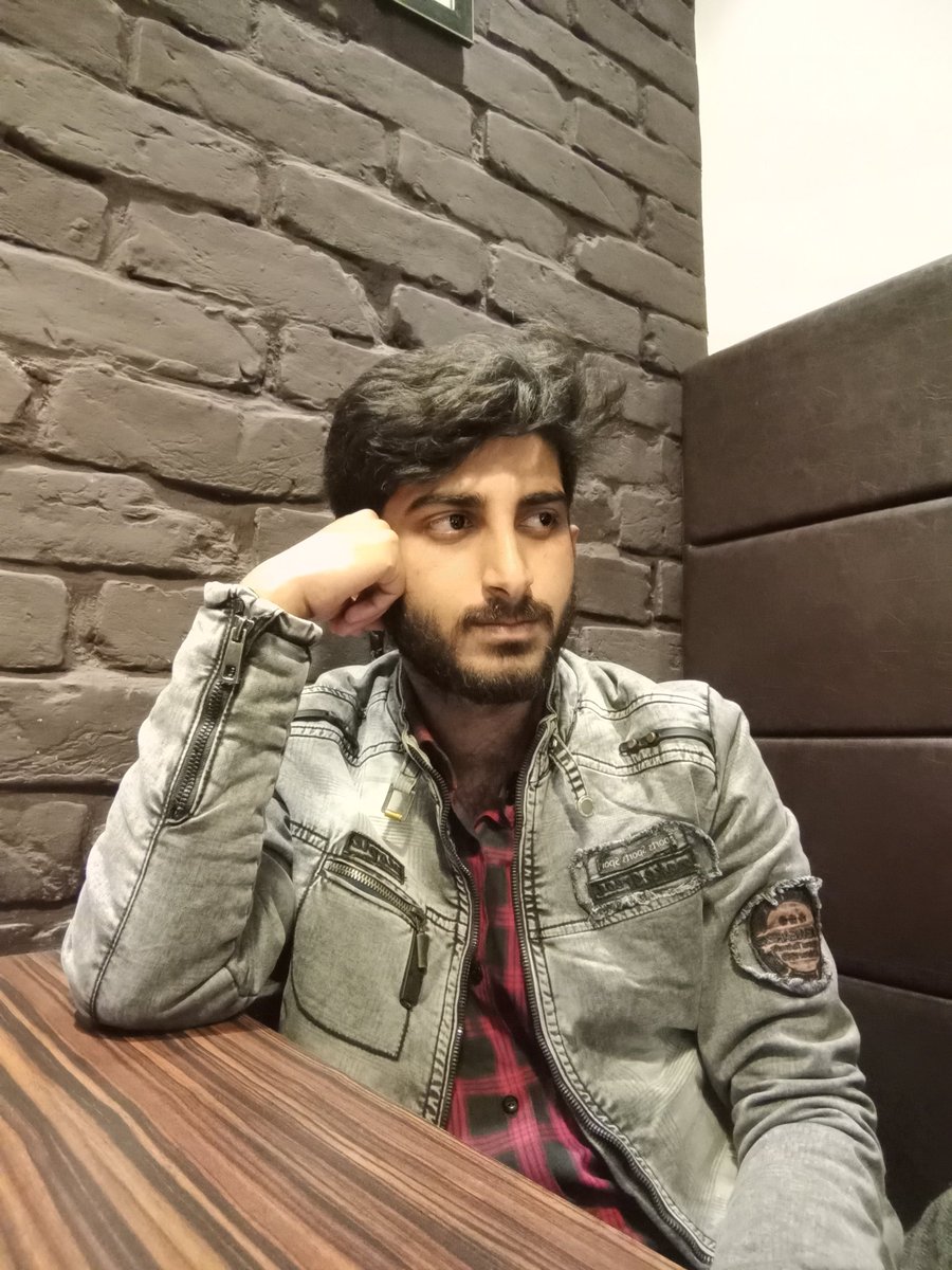Debashees_bappa's tweet photo. 🌚🌚🌚 https://t.co/xgblQPR8Lc