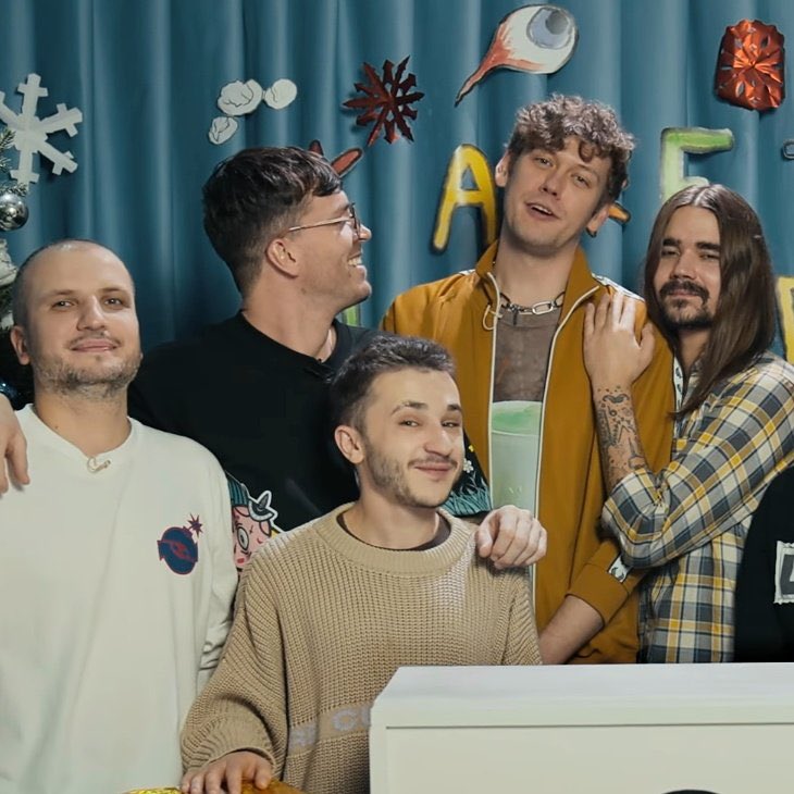 improv_kanon's tweet photo. - После стольких лет?
- В С Е Г Д А

Он буквально не видит никого вокруг кроме него, я не выдерживаю 🤧💔 https://t.co/ah2VKbjSiv