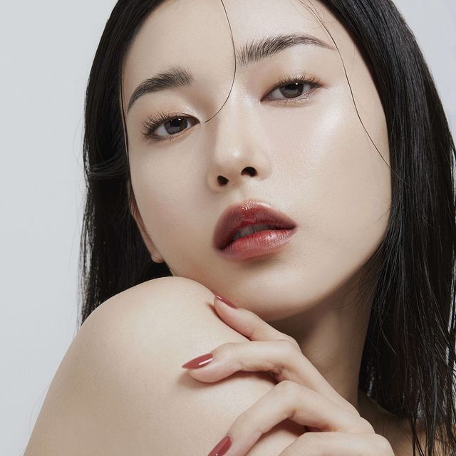 SistaCafePage's tweet image. 💕 #ซิสพาส่อง คอลใหม่จาก 'Pony Effect Hydro Volume Lip Tint' ทินท์ตัวใหม่ สีสวย ปากฉ่ำ งานดี๊ดี อ่านต่อได้ที่: bit.ly/3G8zihy
#cosmetic #PonyEffect #SistaCafe