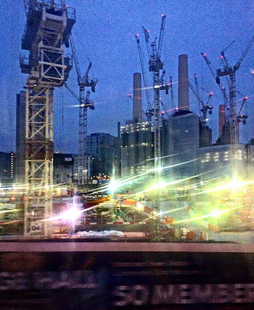 malumpfy's tweet image. Battersea Power Station, on my commute from the top deck of the 344, three years ago, today

#344bus #londonbus #batterseapowerstation #bos #nineelmslane #nineelms #battersea #sw8 #wandsworth #london #londonist #thisislondon #londonfootprints #visitlondon instagr.am/p/CYa4qU0IdV6/