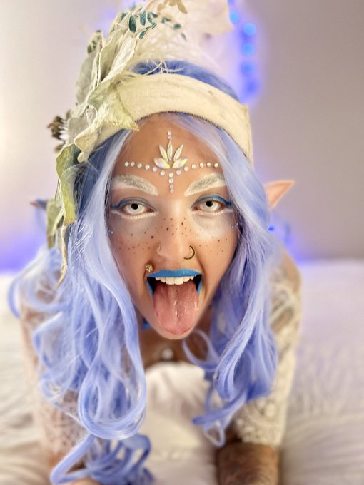 I wana lick it clean &amp; slurp it up 🥰🙏🏼 #babygirl #cosplay #cosplayer #snowelf #elf #lickmyhole #feetworshi̇p<a href="/tag/babygirl"class="tags">#babygirl</a><a href="/tag/cosplayer"class="tags"><span>#cosplayer</span></a><a href="/tag/cosplay"class="tags"><span>#cosplay</span></a><a href="/tag/elf"class="tags"><span>#elf</span></a><a href="/tag/cosplaying"class="tags"><span>#cosplaying</span></a><a href="/tag/bluehair"class="tags"><span>#bluehair</span></a>