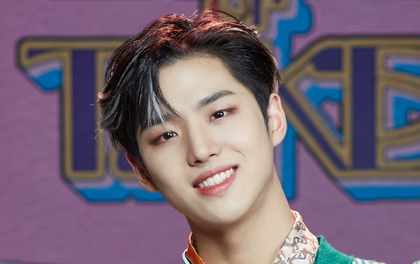 K_Happen's tweet photo. Se reporta que el BL coreano "AquaMan" estaría protagonizado por Jung Woo Jin y #Hongseok (Integrante de #PENTAGON) y seria lanzado en la primera mitad del año 2022.

Además, esta serie estaría adaptada de un Webtoon y bajo la compañía Kakao.

🌏https://t.co/ofEMptRbAC https://t.co/bt5xLJnkuZ